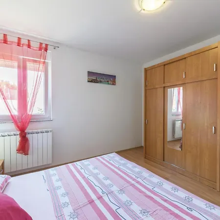 Holiday home Cozy In With Kitchen Banjole